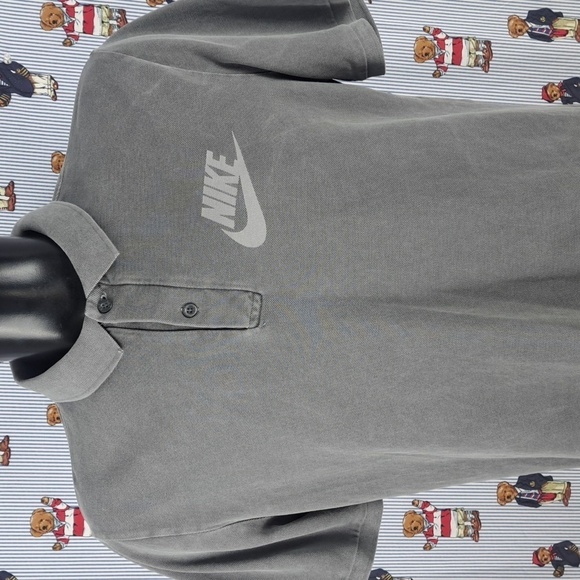 Y2K Nike Swoosh logo smoke gray 2 button LG casual polo shirt - Picture 1 of 5